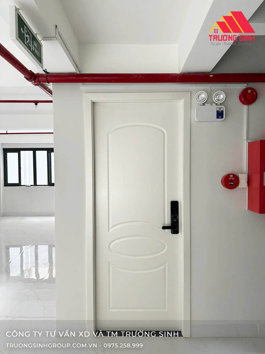 Mẫu cửa Composite huỳnh âm màu trắng